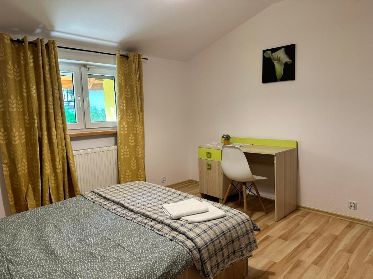 Mirabella House Apartment Rzeszow Bagian luar foto